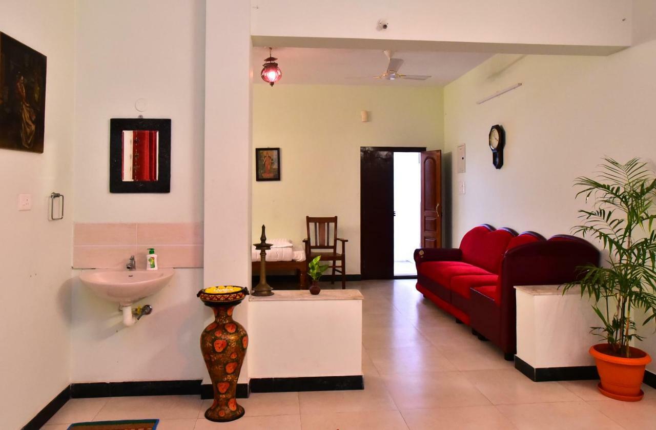 Villa Gomez Puducherry Buitenkant foto